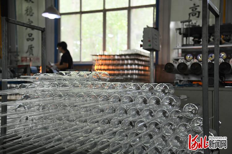 河北河间 让工业设计为工艺玻璃注入创新力量